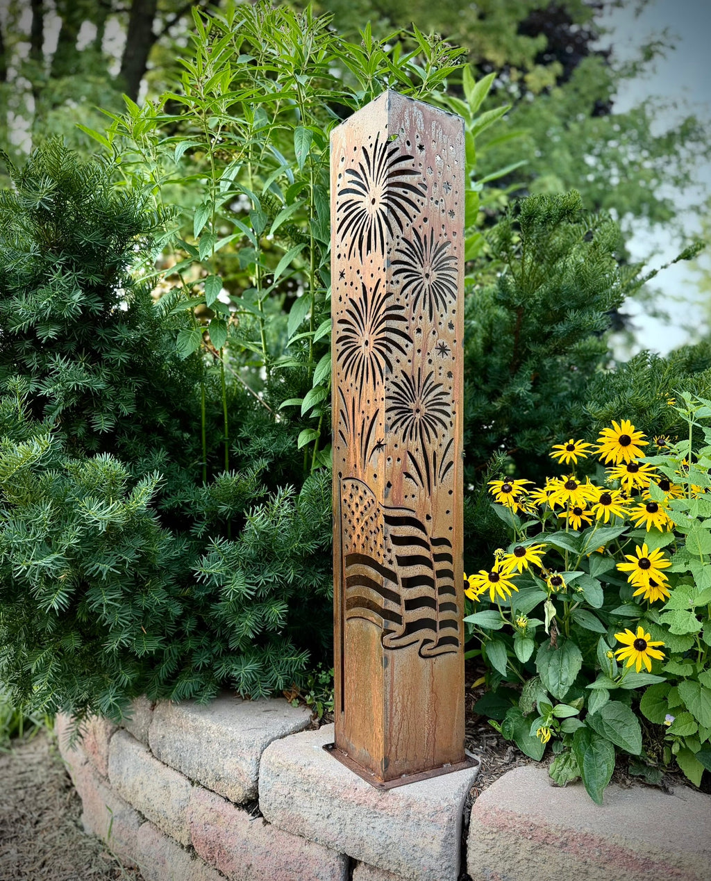 Star-Spangled Nights – Steel Solar Luminary Pillar | 40-inch