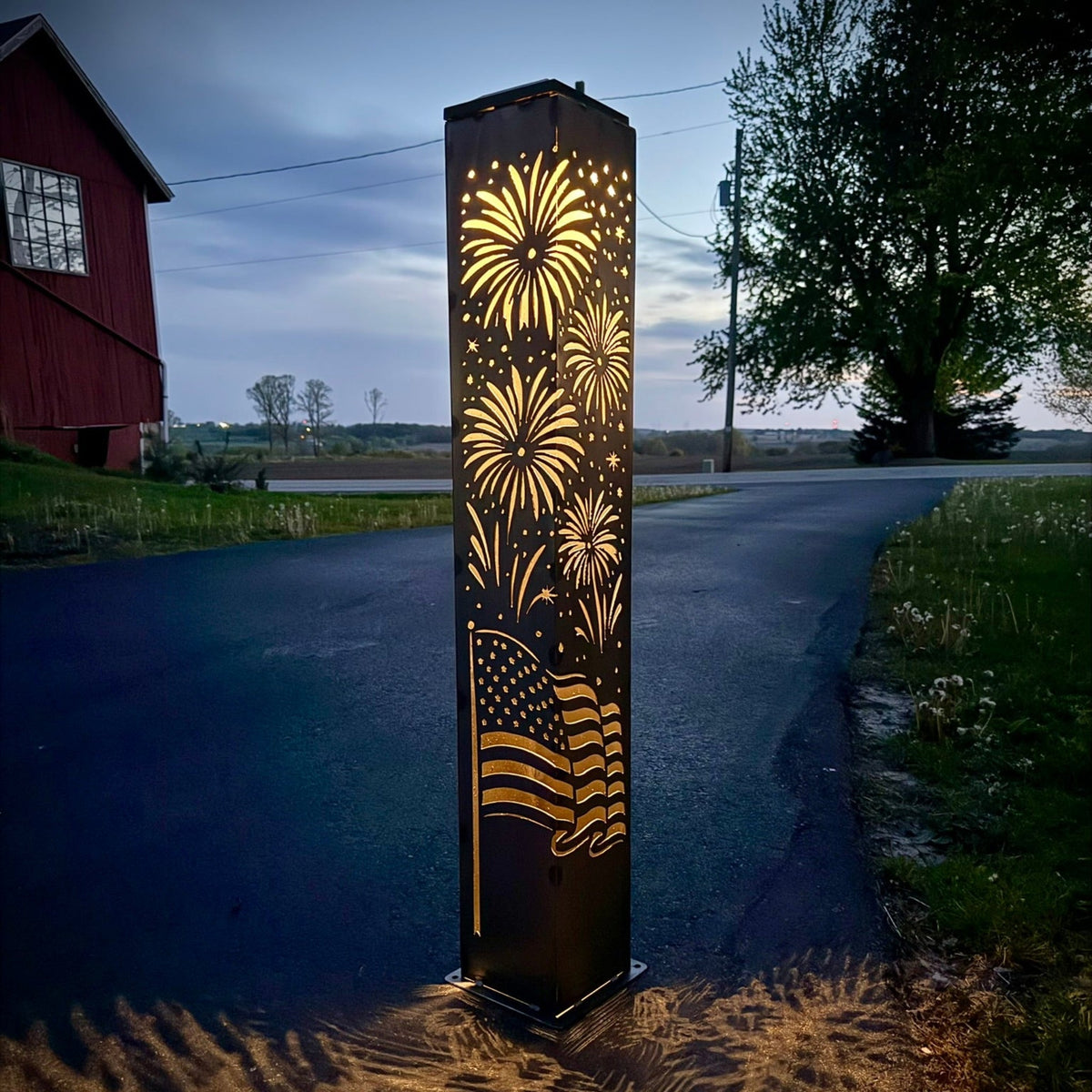 Star-Spangled Nights – Steel Solar Luminary Pillar | 40-inch